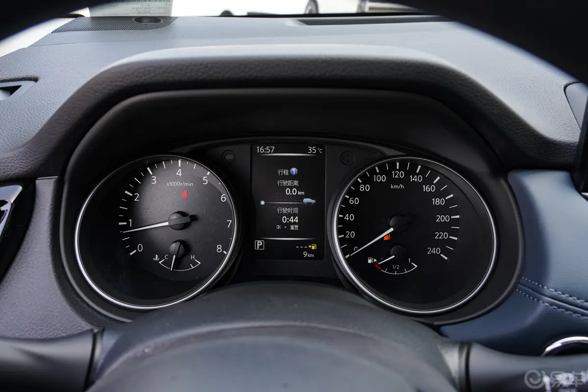 逍客改款 荣誉版 2.0L XV 真心版主驾驶位