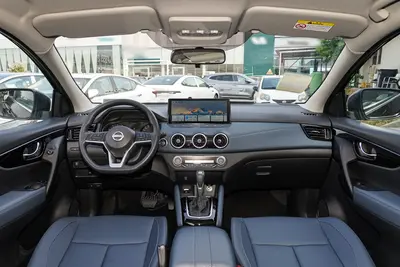 2025款 逍客 改款 荣誉版 2.0L XV 真心版内饰