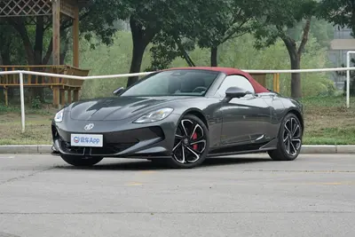2026款 MG Cyberster 520km 四驱传奇版外观