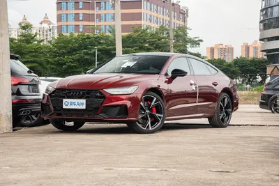 2025款 奥迪A7 55 TFSI quattro 尊享型外观