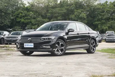 2025款 迈腾 改款三 众享版 330TSI 豪华型外观
