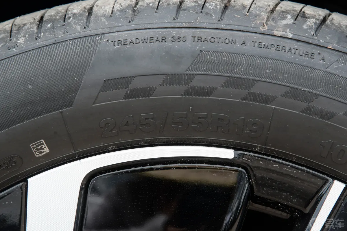 长安启源Q071.5L 145km 145尊耀型前轮胎尺寸