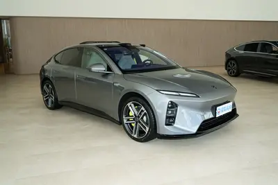 2025款 蔚来ET5 585km 冠军纪念版 75kWh外观