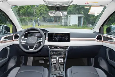 2025款 途岳 300TSI 两驱皓月版内饰
