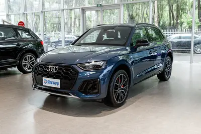 2025款 奥迪Q5L 改款 quattro 45 TFSI 豪华动感型外观