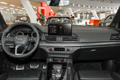2025款 奥迪Q5L 改款 quattro 45 TFSI 豪华动感型内饰