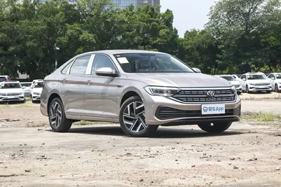 2025款 速腾 改款三 300TSI 双离合超越版外观