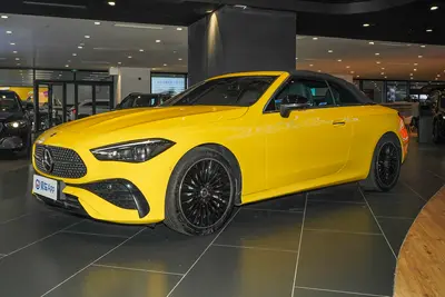 2025款 奔驰CLE CLE 300 4MATIC 敞篷轿跑车外观