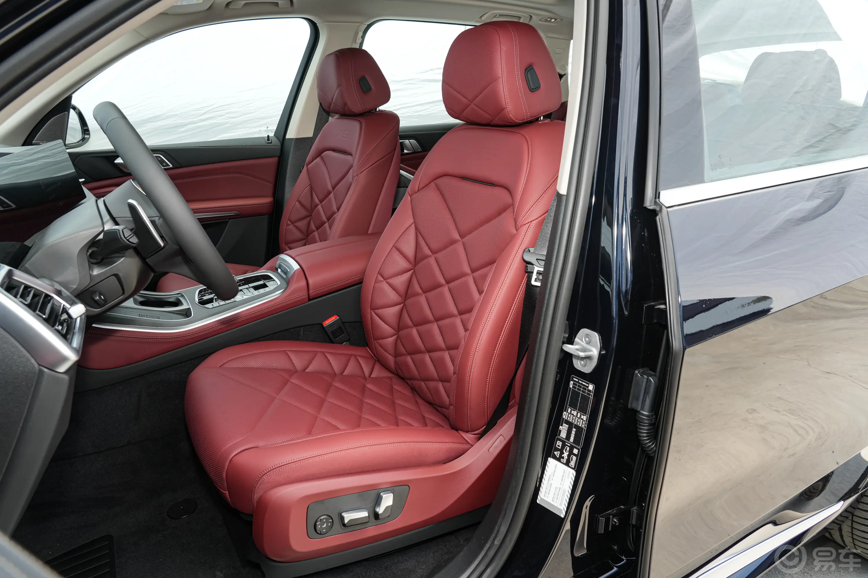 宝马X5改款 xDrive30Li尊享型 M运动套装驾驶员座椅