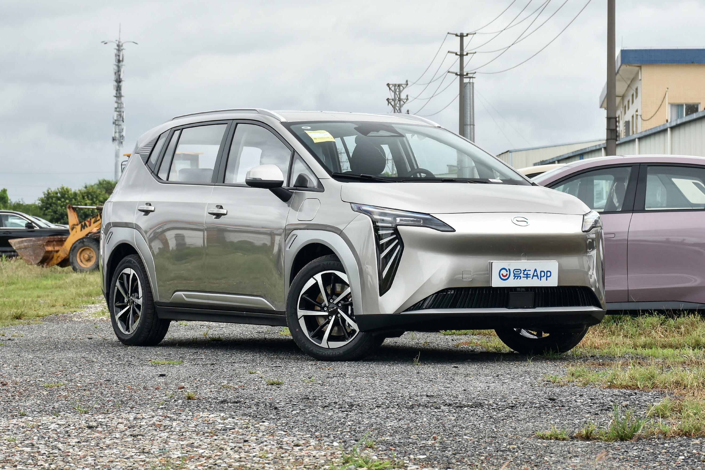 【AION YPlus 610km 610 智享版侧前45度车头向右水平图片-汽车图片大全】-易车
