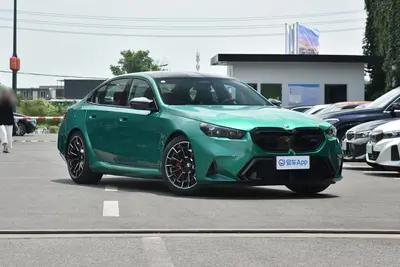 2025款 宝马M5新能源 M5外观