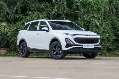 2025款 奔腾T90 龙耀版 1.5T 双离合质享型外观