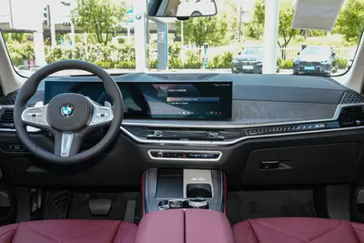 2025款 宝马X5 xDrive30Li 尊享型M运动曜夜套装内饰