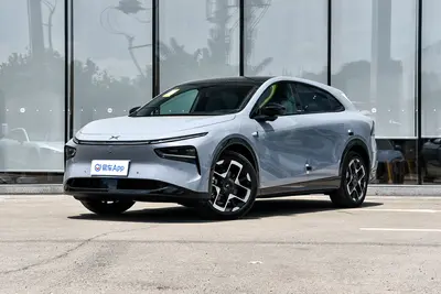 2025款 小鹏G7 602 长续航Max外观