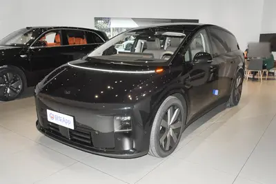 2025款 理想i8 标准版外观