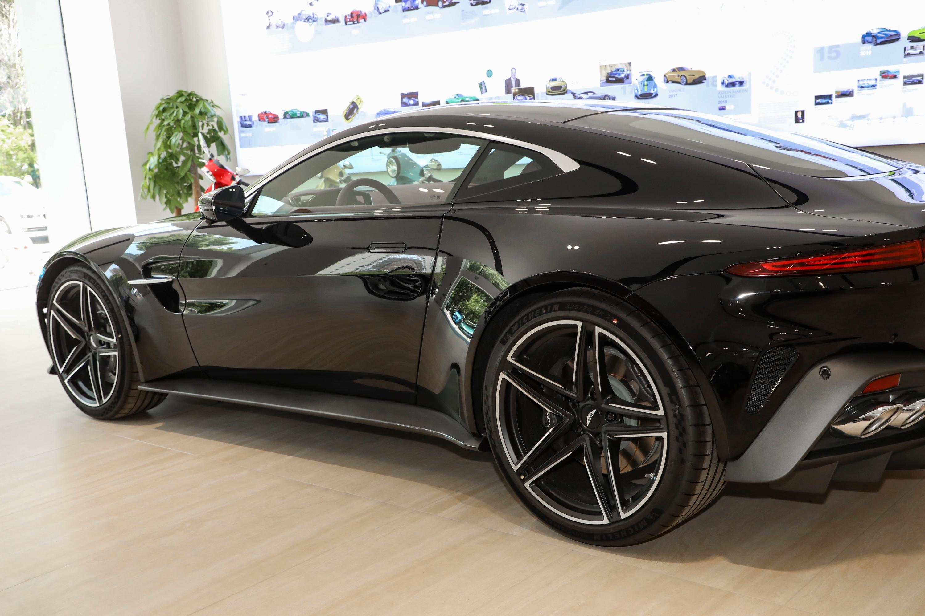 【V8 Vantage4.0T V8 Coupe外观细节图片-汽车图片大全】-易车