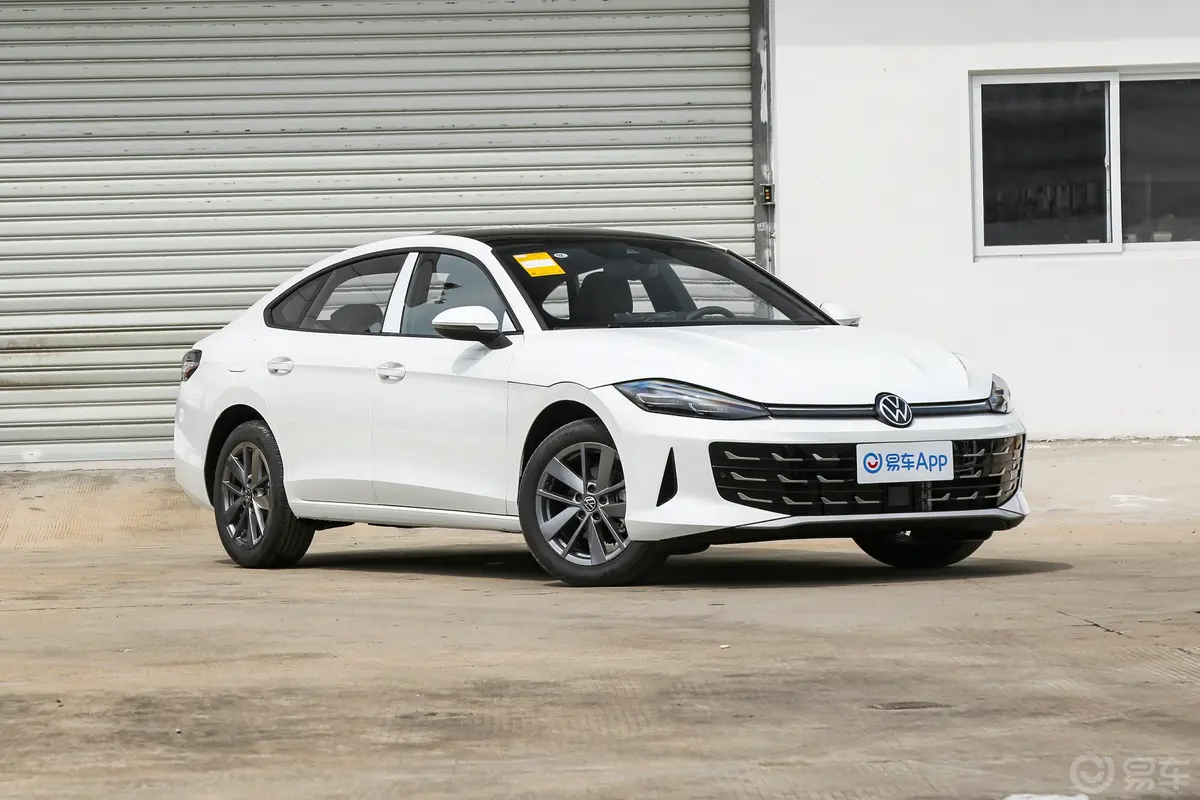 【凌渡凌渡L 300TSI 凌动版侧前45度车头向右水平图片-汽车图片大全】-易车