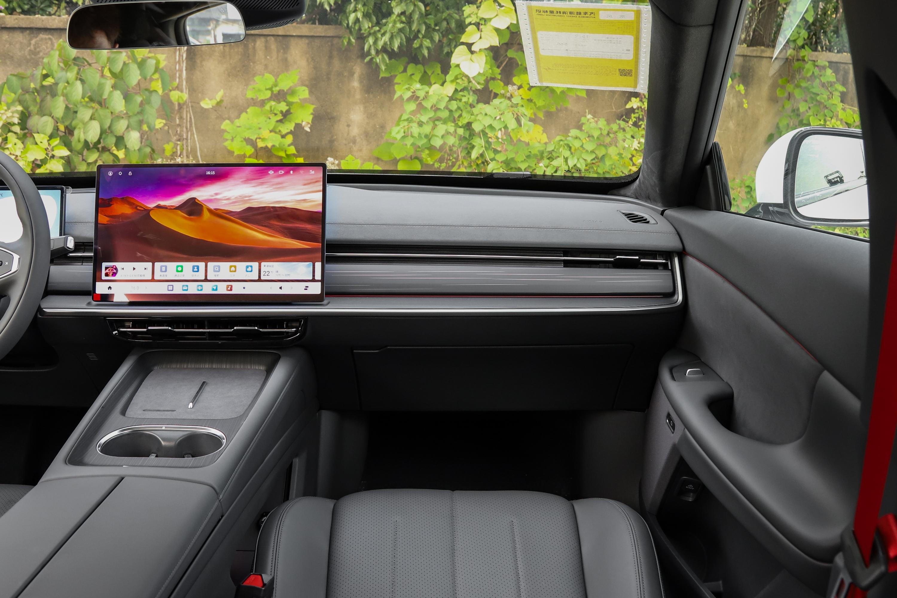 【eπ007007+ 纯电版 565 四驱Ultra+激光雷达版副驾驶位区域图片-汽车图片大全】-易车