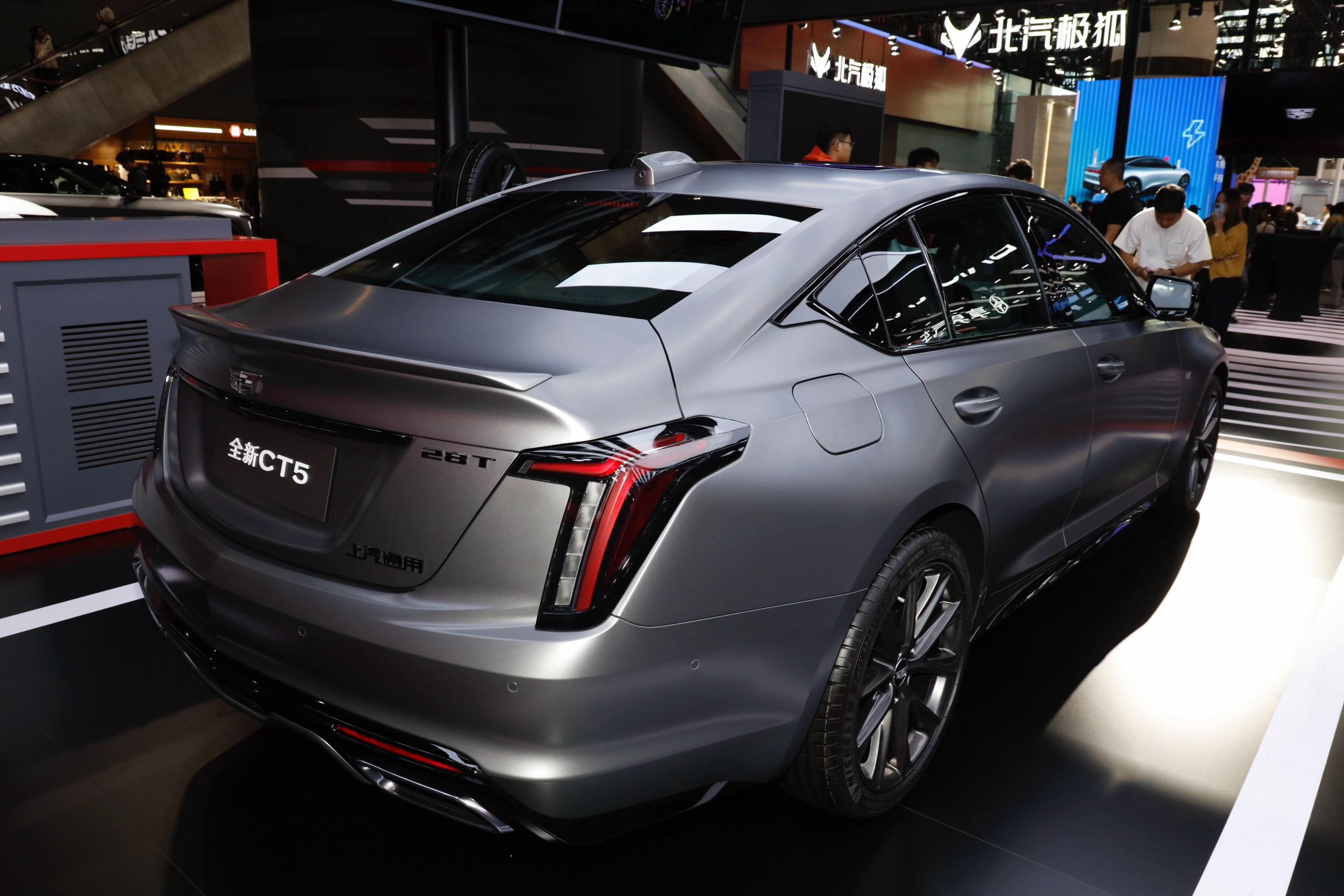 【凯迪拉克CT528T 赛道性能版+巅峰赛道选装包外观图片-汽车图片大全】-易车