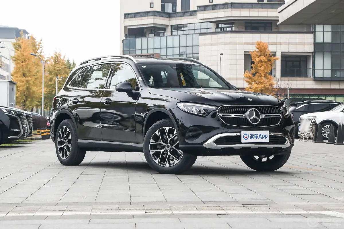 奔驰GLCGLC 260 L 4MATIC 经典版 5座