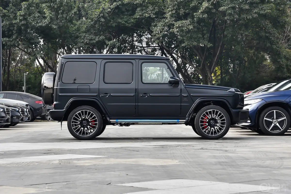 【奔驰G级 AMGAMG G 63正侧车头向右水平图片-汽车图片大全】-易车