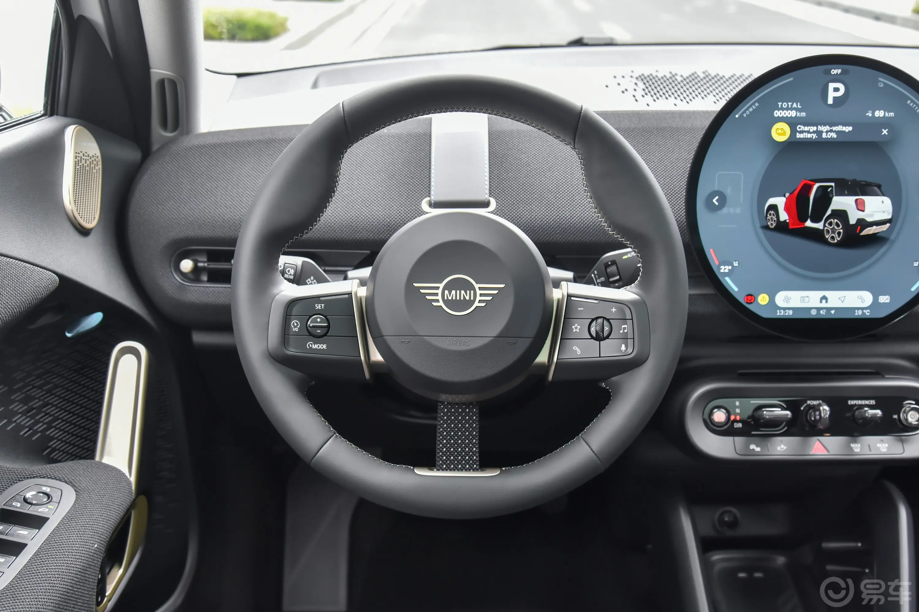 【电动MINI ACEMAN445km SE 艺术家方向盘图片-汽车图片大全】-易车