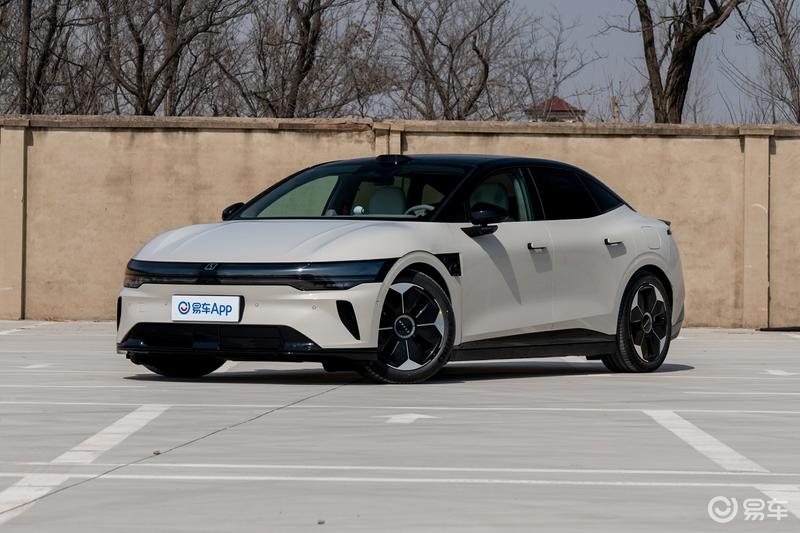 焕新极氪007系列上市 权益后限时售19.39万元起