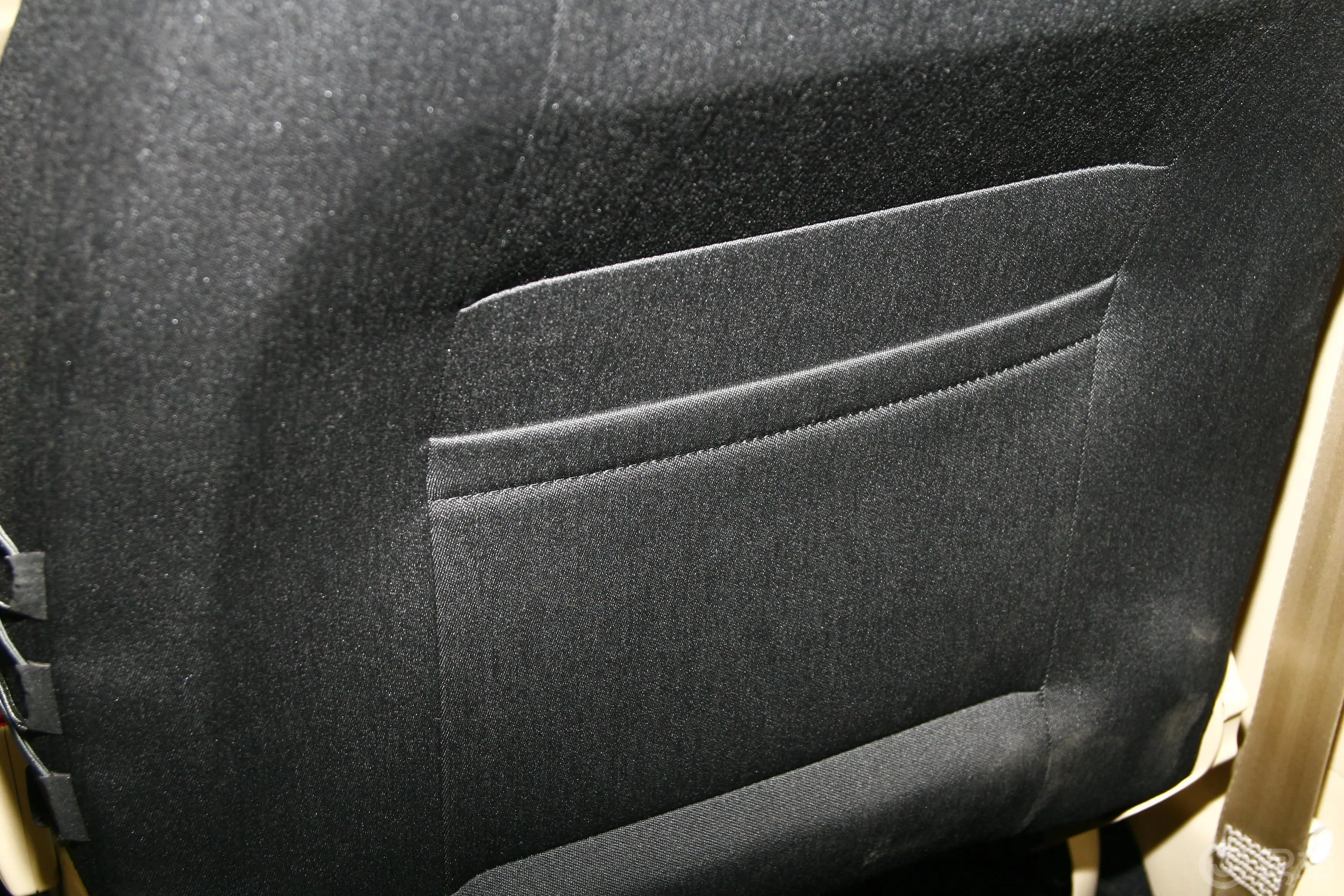 PoloCross 1.6 MT前排座椅后储物袋