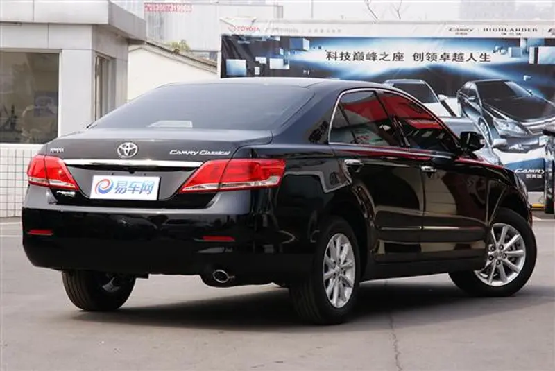 尊重经典设计 易车网实拍第七代凯美瑞