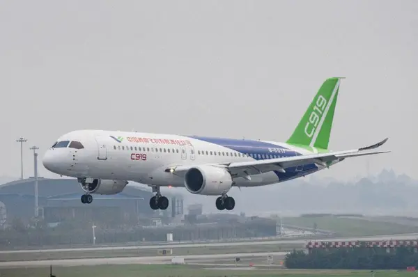 中国商飞C919
