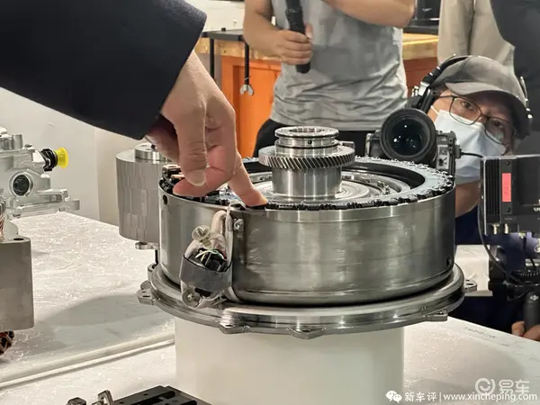 油耗比比亚迪DM-i还低？这家老国企终于造了套好插混