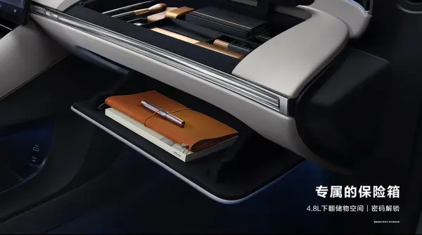 图片包含 室内, 桌子, 键盘, 电脑

描述已自动生成