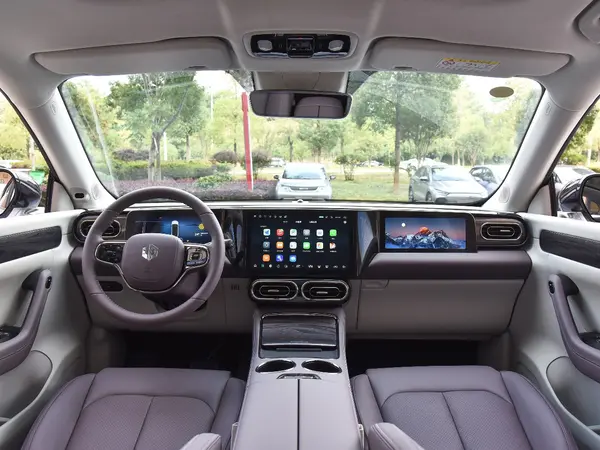 https://car3.autoimg.cn/cardfs/product/g24/M08/F4/C9/Chxky2UmnuyAeK84AD131E9Wdos573.jpg#pvareaid=2042293