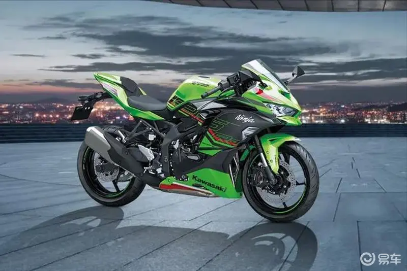 川崎Ninja ZX-25RR马来西亚发布，250cc直列四缸引擎，声浪一流！_易车