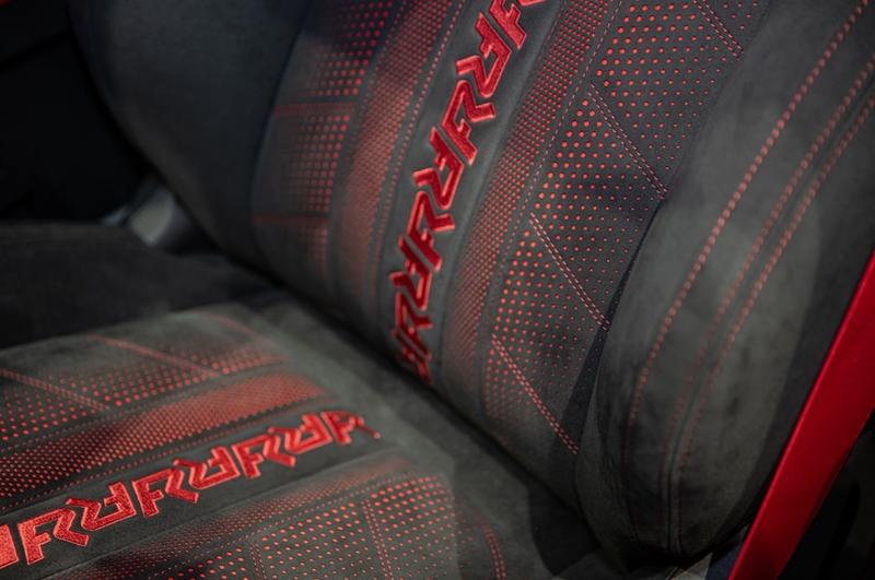 alcantara 2024北京车展尽展奢华与创新,拥抱新时代新