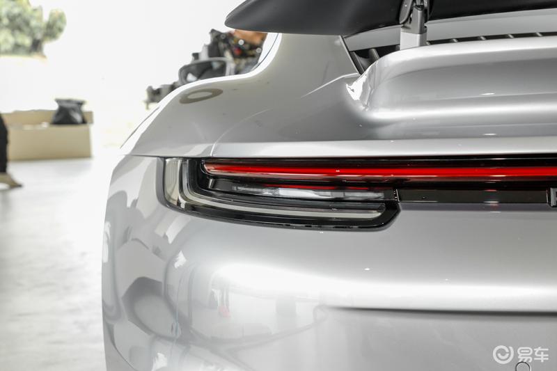 新款保时捷911 Carrera T/Targa 4 GTS亮相 售价163.3万元起