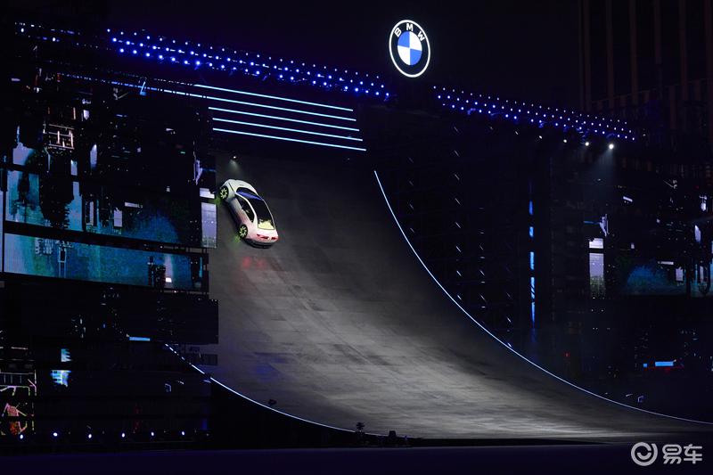 BMW新世代驾趣概念车首次亮相上海 亮剑电动时代巅峰掌控力