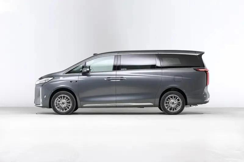 魏牌全新高山上市24小时大定突破5900辆 售30.98万元起