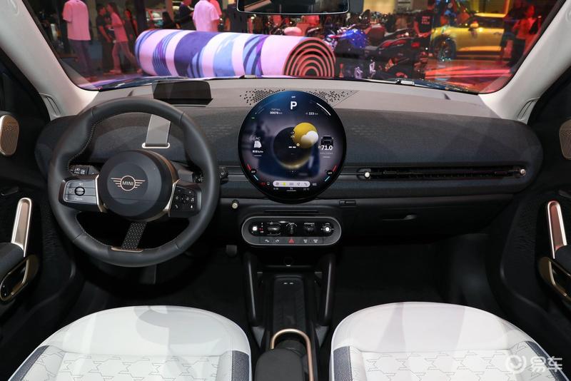 2025成都车展：全新电动MINI ACEMAN盛装舞步限定套装亮相