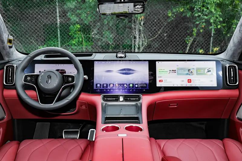 问界M8累计交付突破120000台 售价35.98万元起