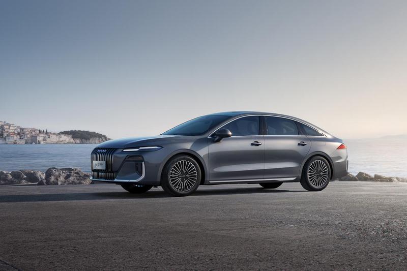 详细阅读:荣威M7 DMH全球首搭豆包深度思考大模型 OTA正式推送 荣威M7 DMH全球首搭豆包深度思考大模型 OTA正式推送