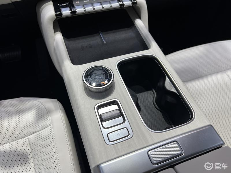 2025广州车展:iCAR V27亮相