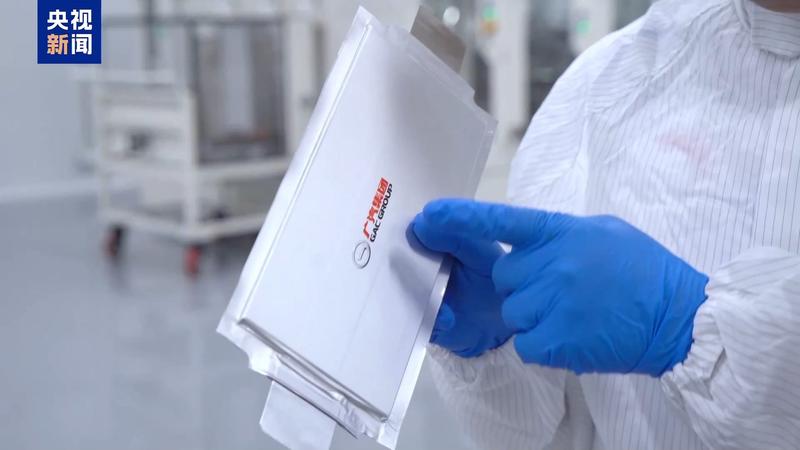 全固态电池何时落地？这家车企有新动作！续航超1000公里