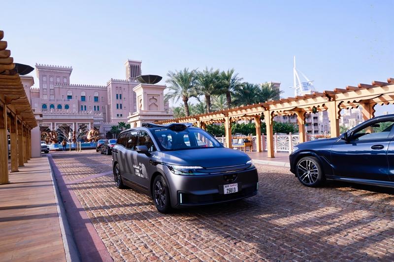 萝卜快跑成2026WGS峰会唯一指定无人车队 迪拜王储亲测点赞