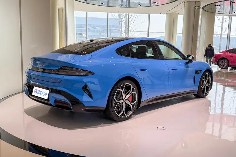 小米汽车：最后一台第一代SU7已交付到车主手中