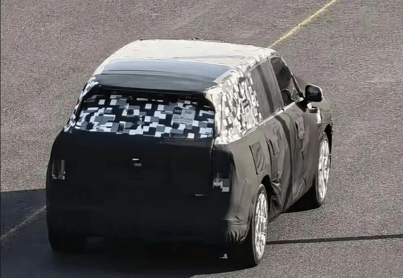 疑似尊界全新SUV路试谍照 将于2026年内发布