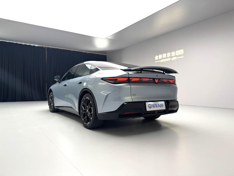 极狐全新阿尔法S5深度静态体验:15万级轿跑新选择