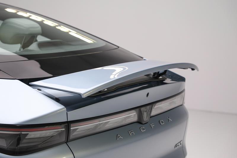 极狐全新阿尔法S5深度静态体验:15万级轿跑新选择