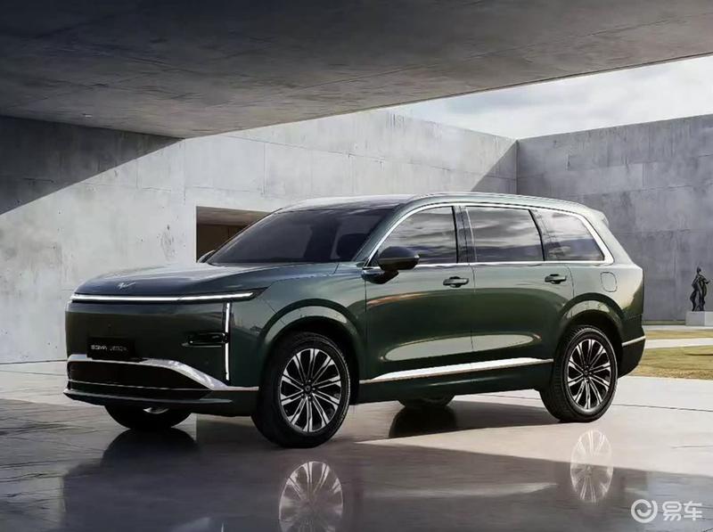 五菱星光L内饰官图 将于4月10日正式亮相