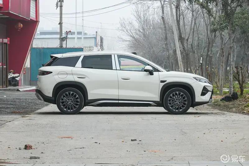 比亚迪宋Ultra EV上市首周累计订单量37216台 售15.19万元起